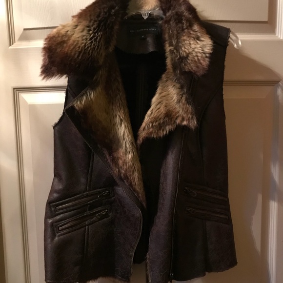 Faux leather and fur vest - Picture 3 of 8